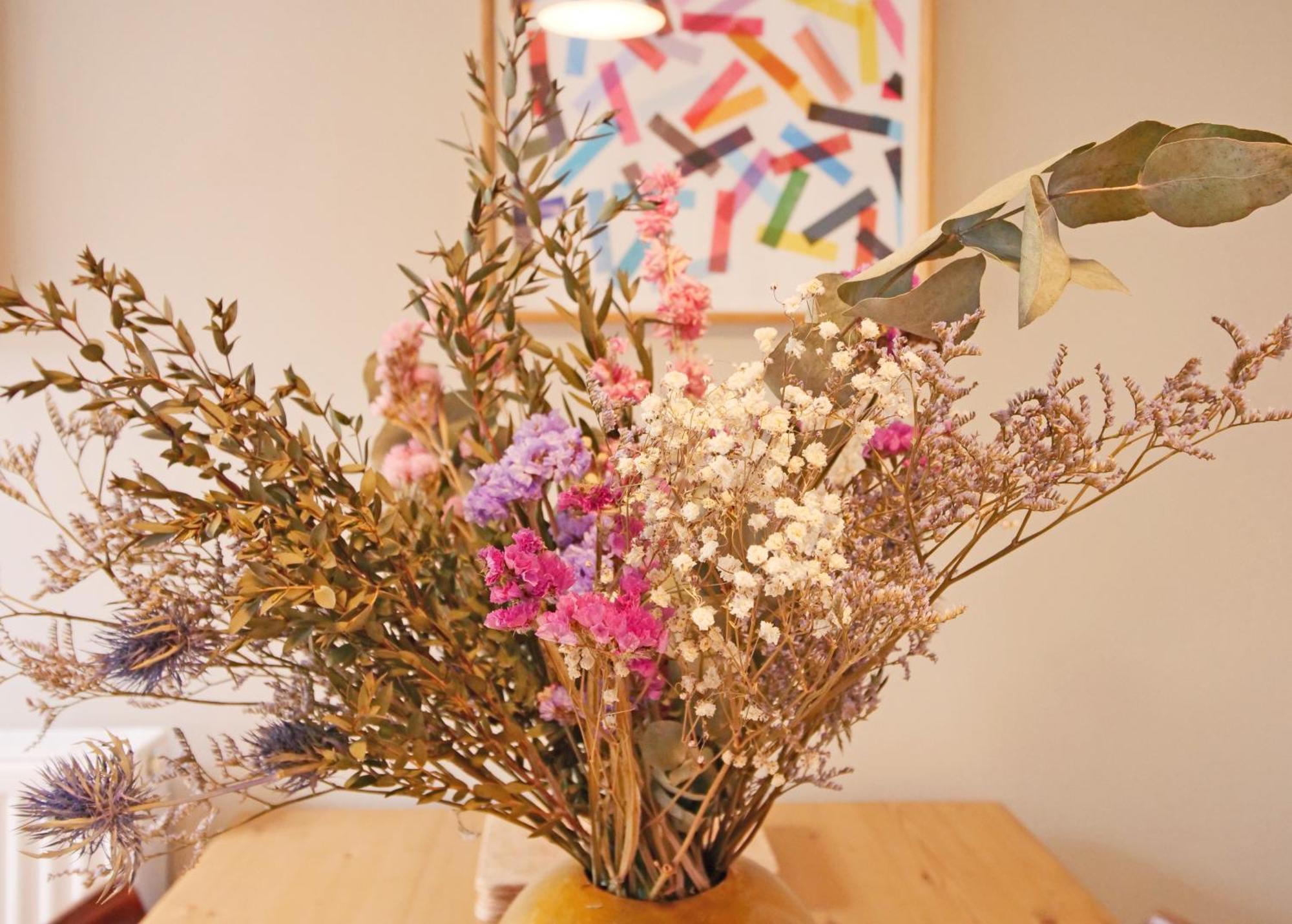 Fifth Quarter Apartment With Free Parking 요크 외부 사진